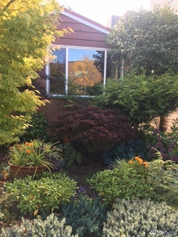 Seattle Apartment: 1409 NW 65th St