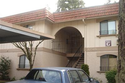 Kirkland House: 12521 NE 117th Pl #G2