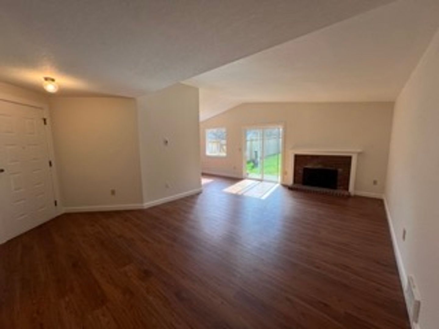 Everett House: 6210 142nd Pl SE