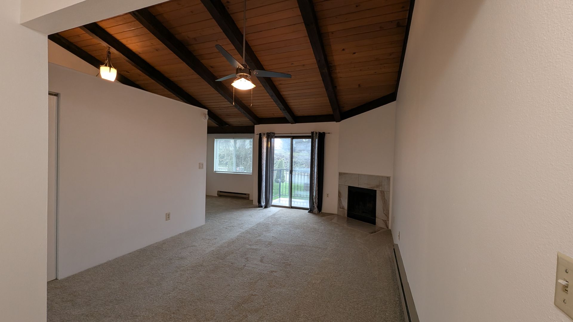 Renton House: 2020 Grant Ave S #M303