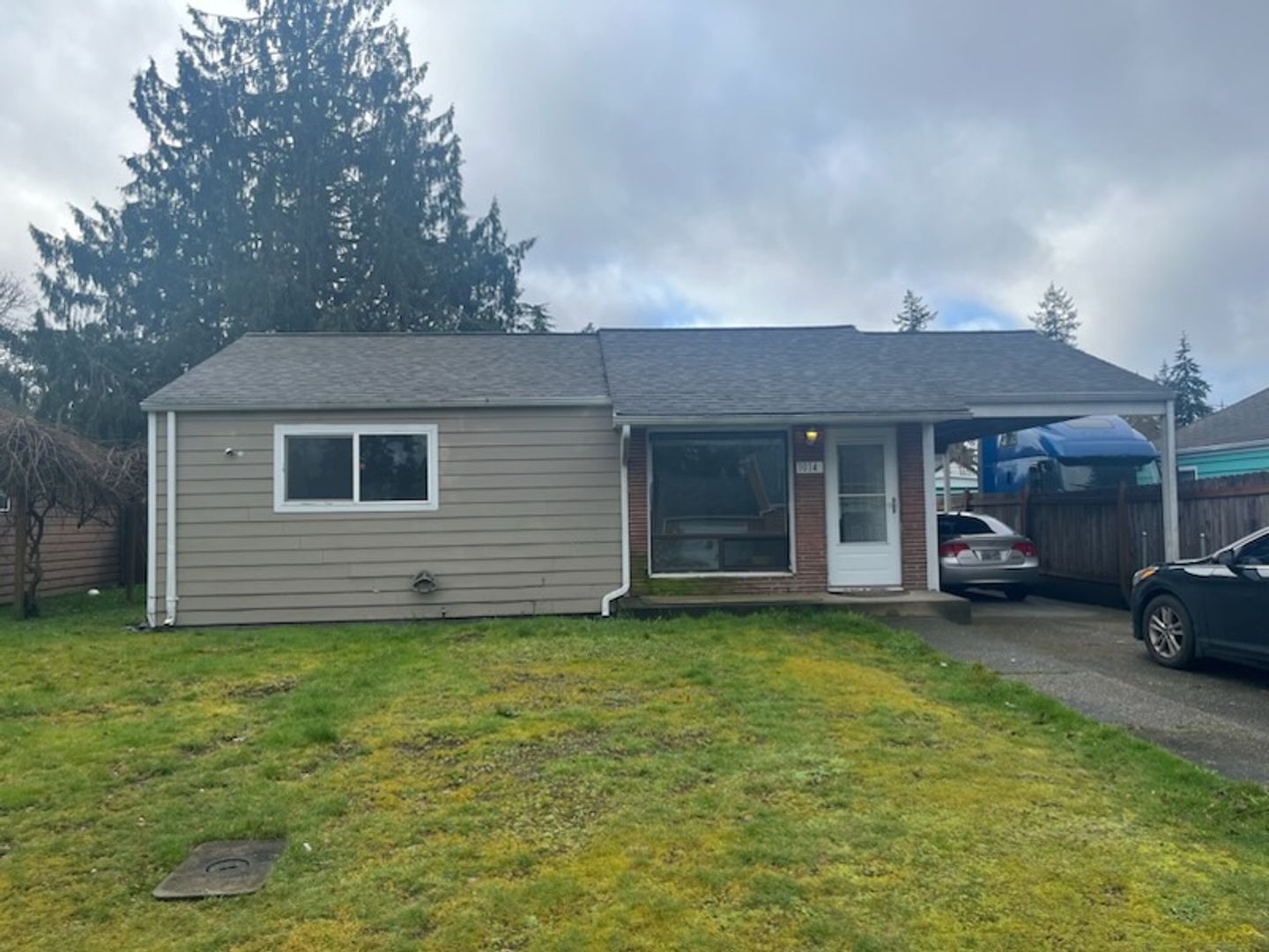 Tacoma House: 1014 118th St S