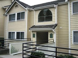 Bellevue Condo: 3811 130th Ln SE #C3