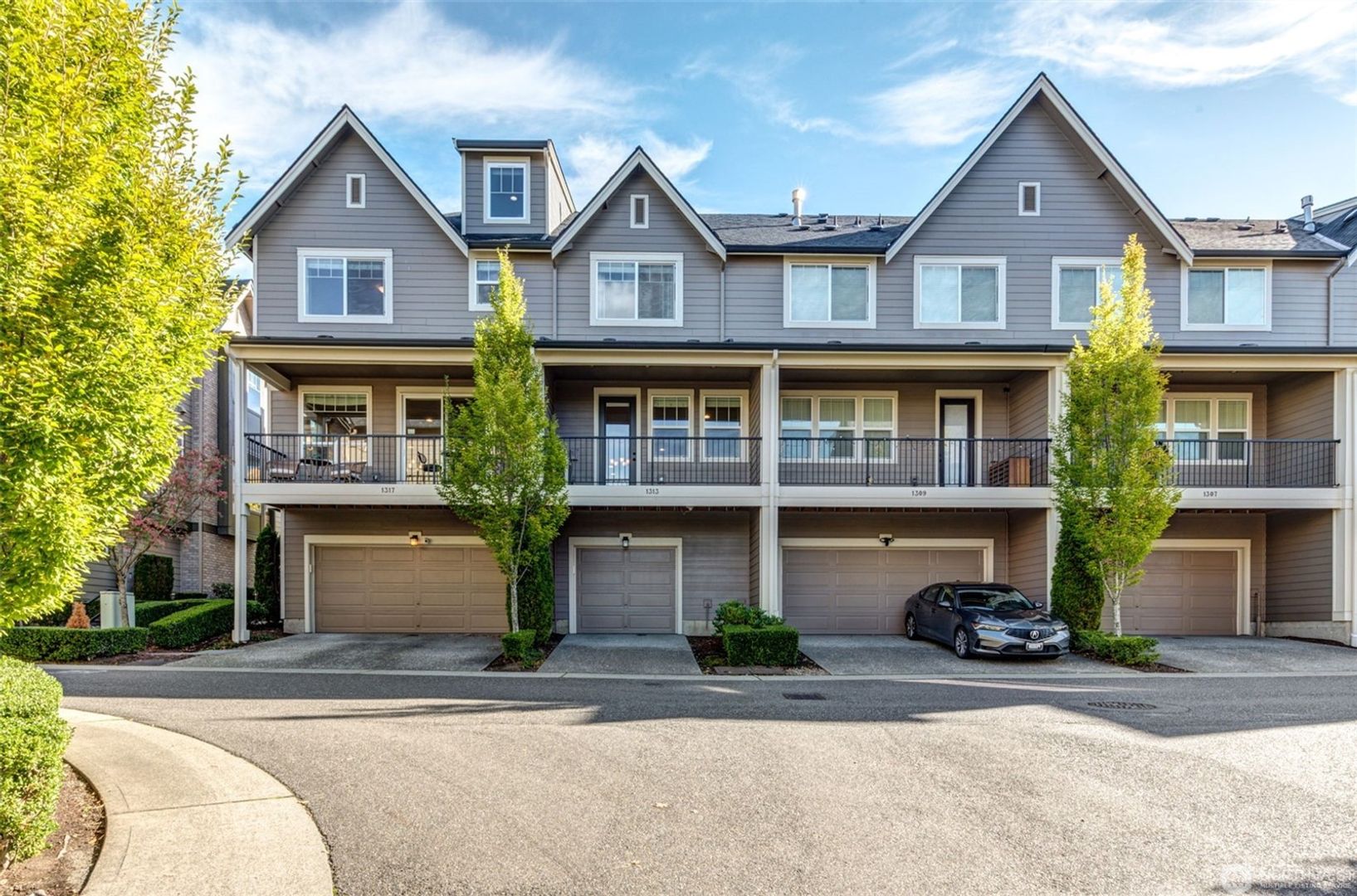 Issaquah House: 1313 Brooklyn Walk NE