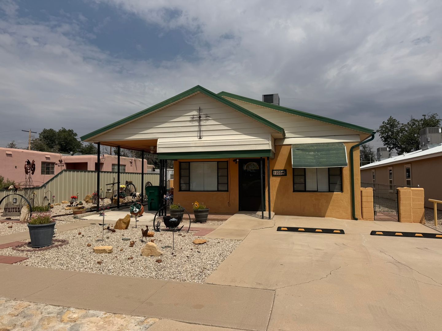 Carlsbad House: 1208 W. Edwards