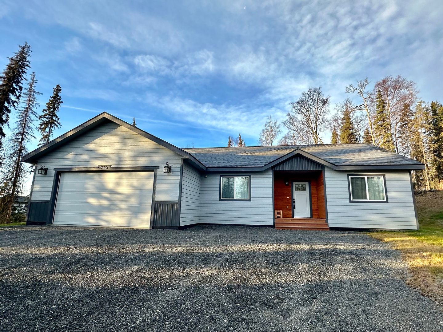 Soldotna House: 748 Cahill Lane