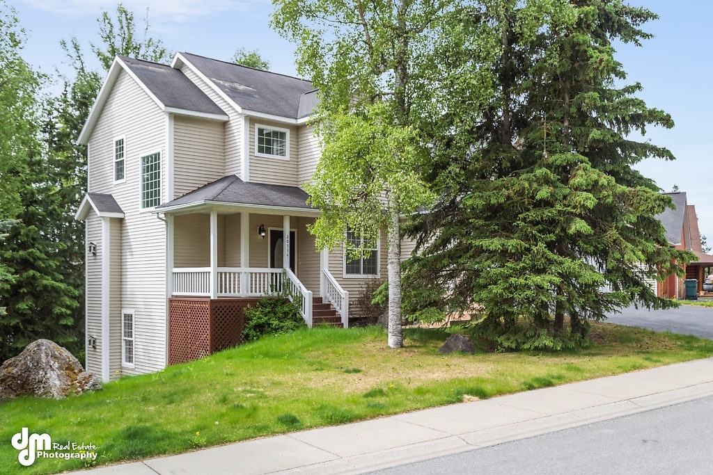Eagle River House: 20334 New England Drive