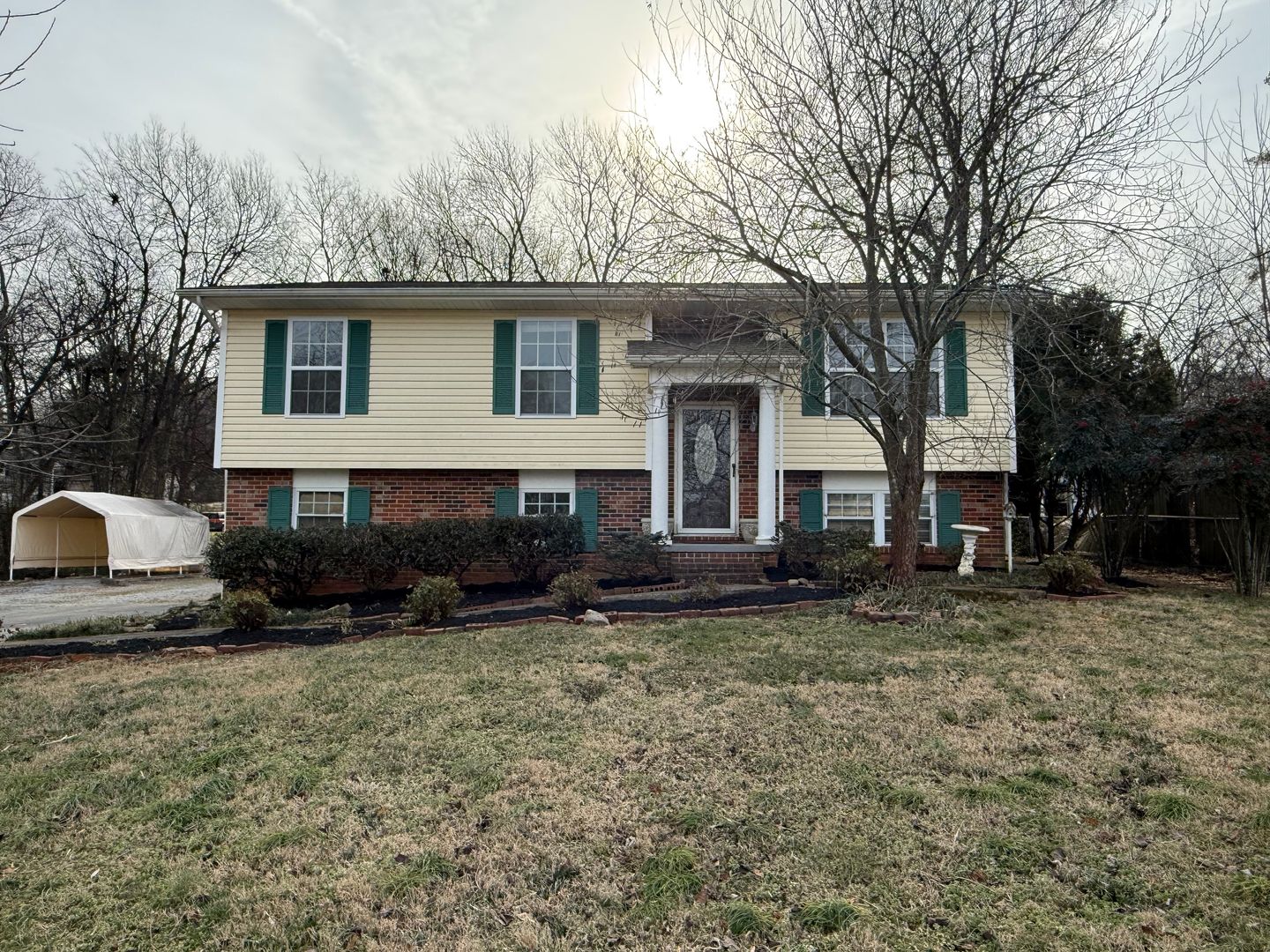 Knoxville House: 220 Brampton Road