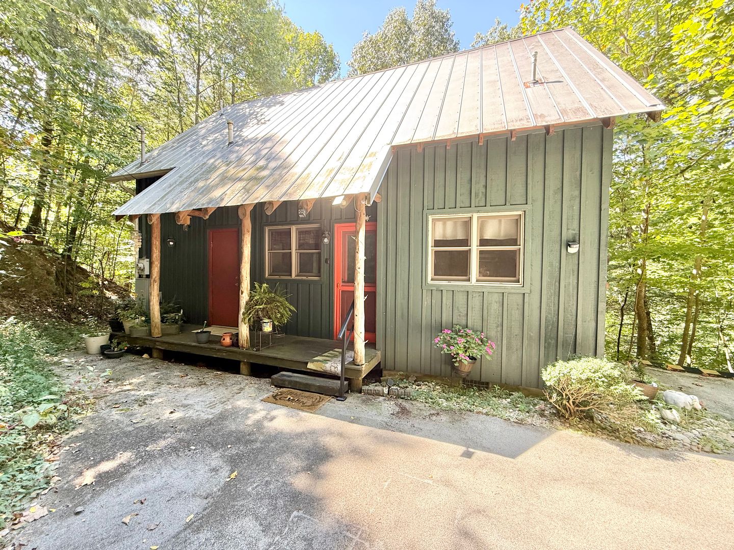 Townsend House: 221 Cutter Gap