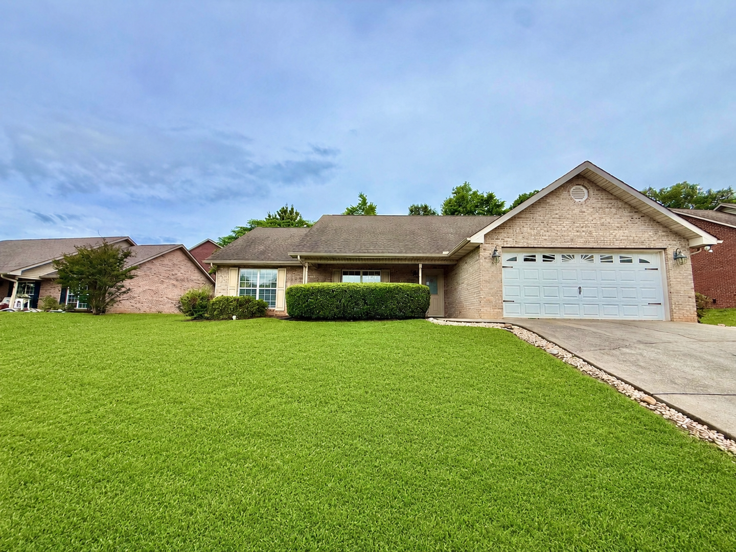 Maryville House: 1909 Rommel Drive