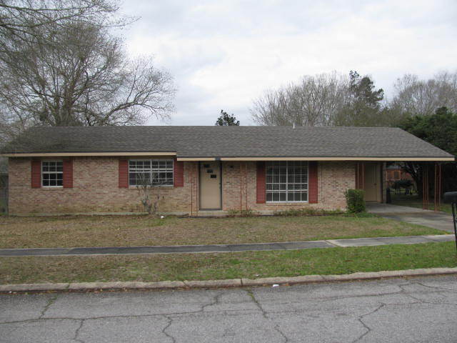 DeRidder House: 2005 Glenhaven St.
