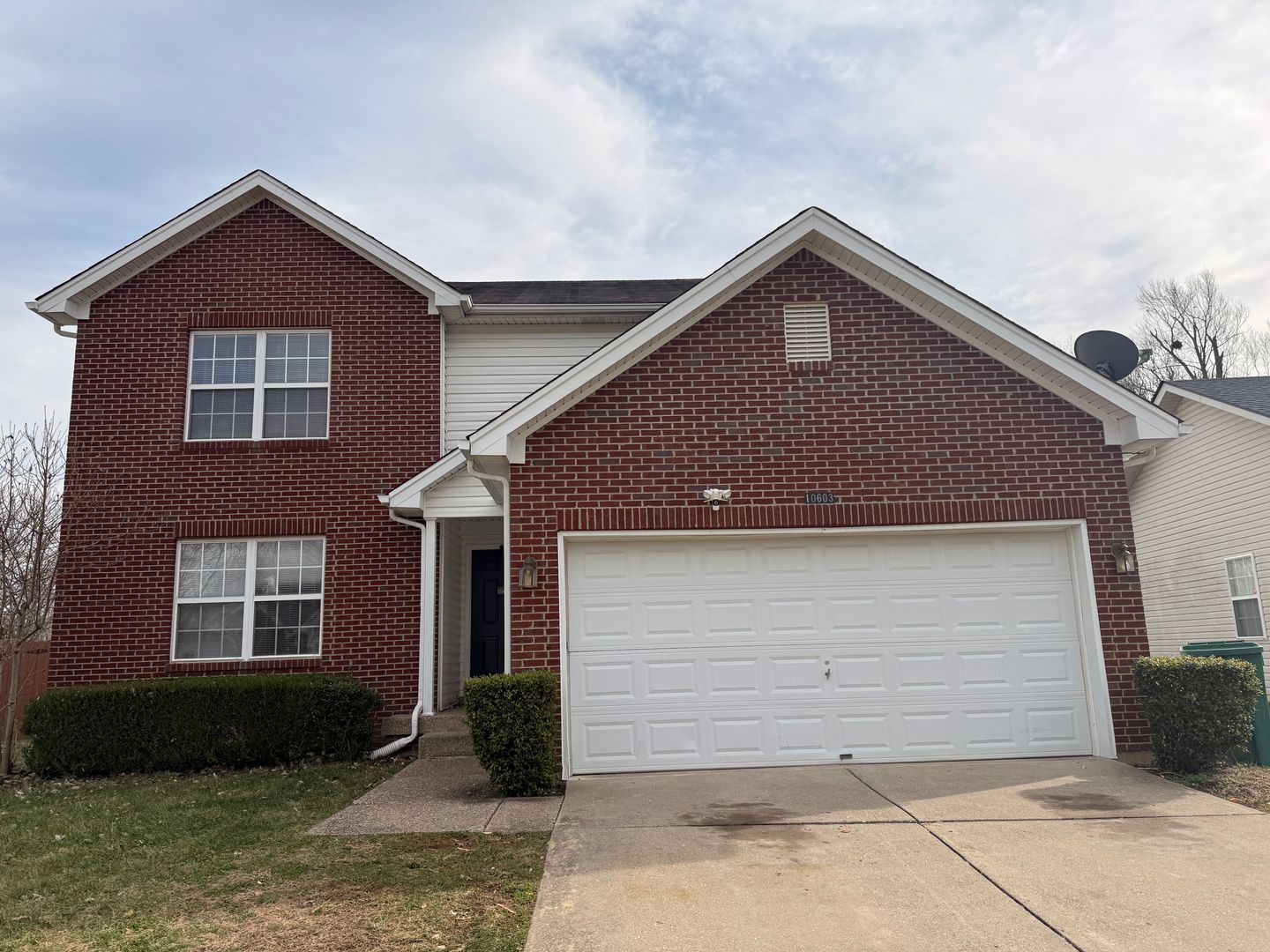 Louisville House: 10603 Waycross Ave