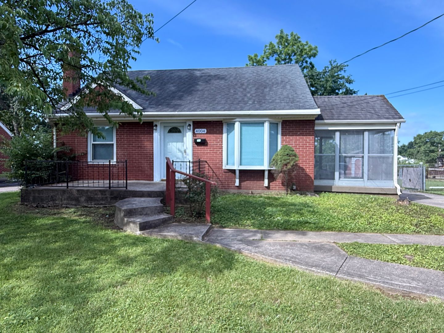 Louisville House: 4004 Carol Road