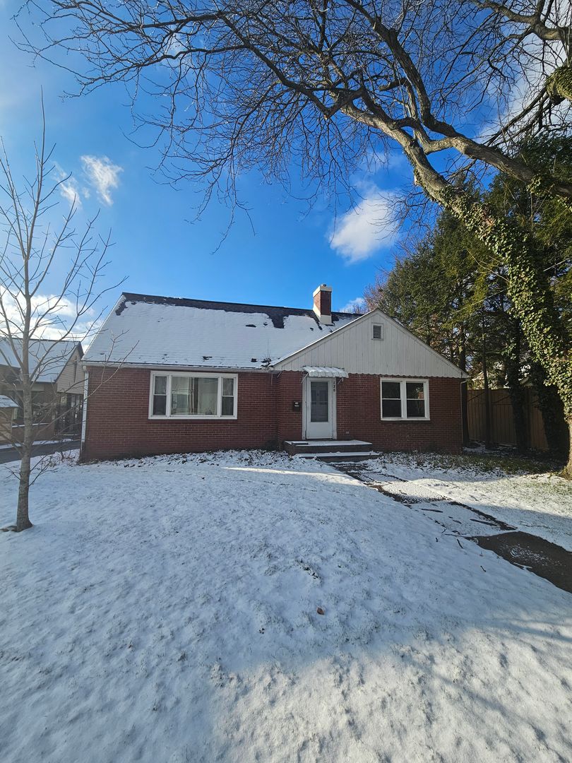 Kent House: 120 Luther Avenue