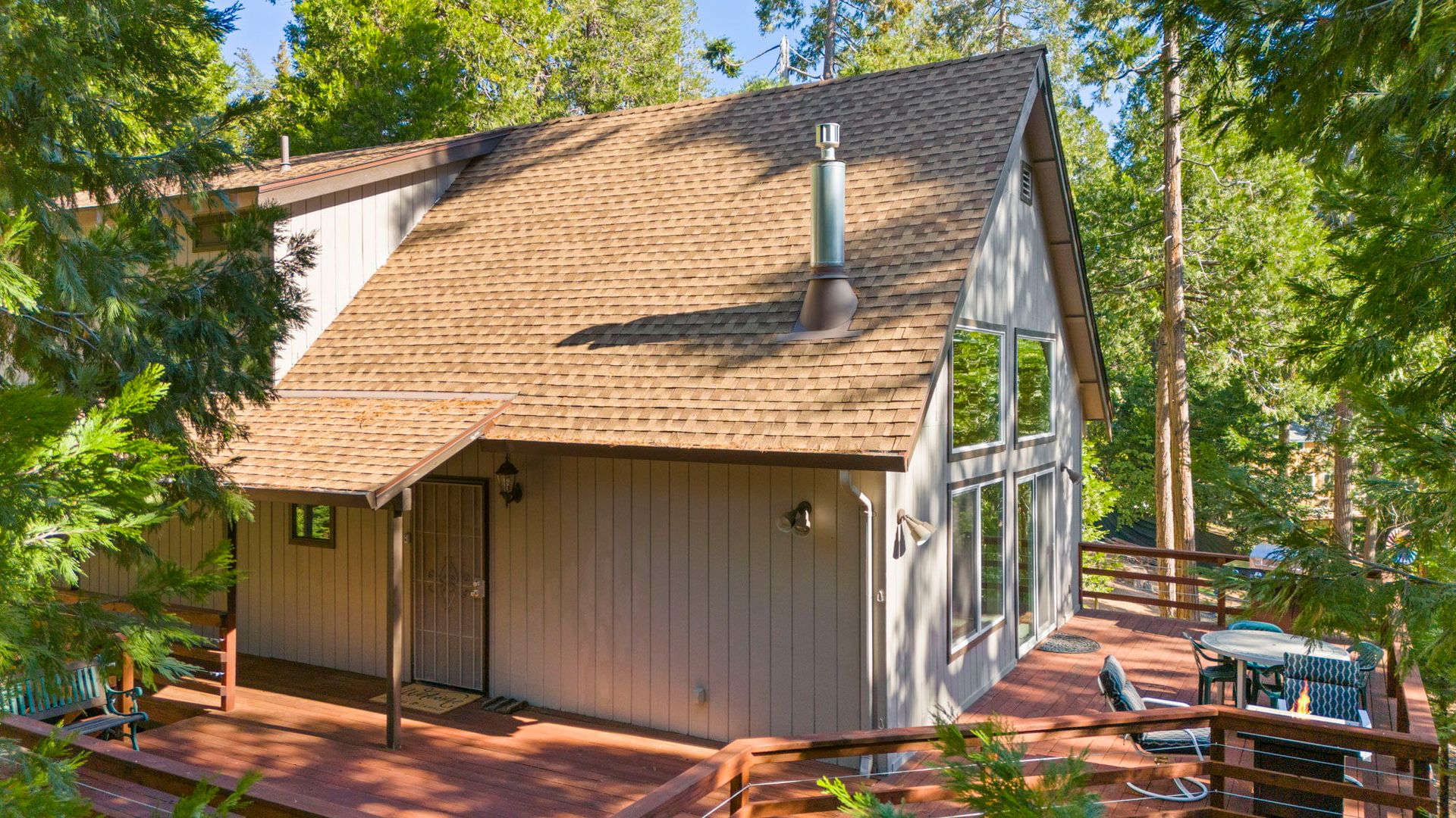 Twain Harte House: 24145 Red Cedar St.