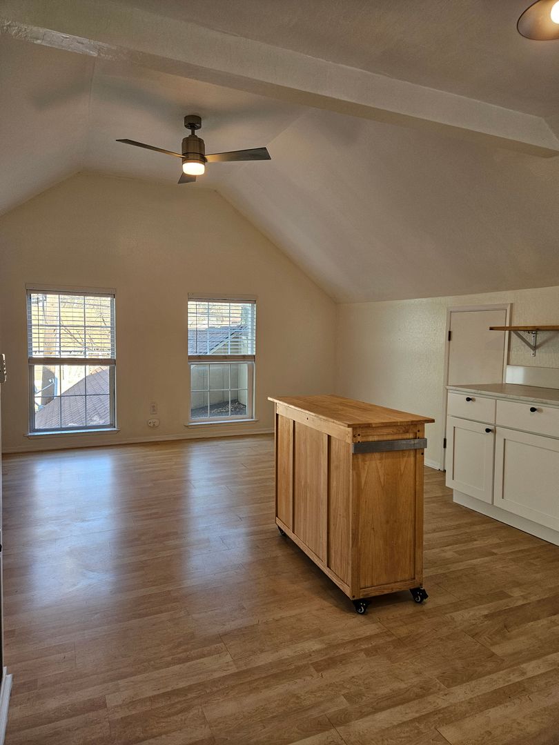 Sonora Apartment: 100 South Shepherd St.