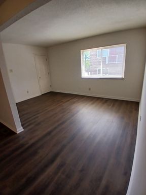 Cozy Second Floor One Bedroom – photo 1