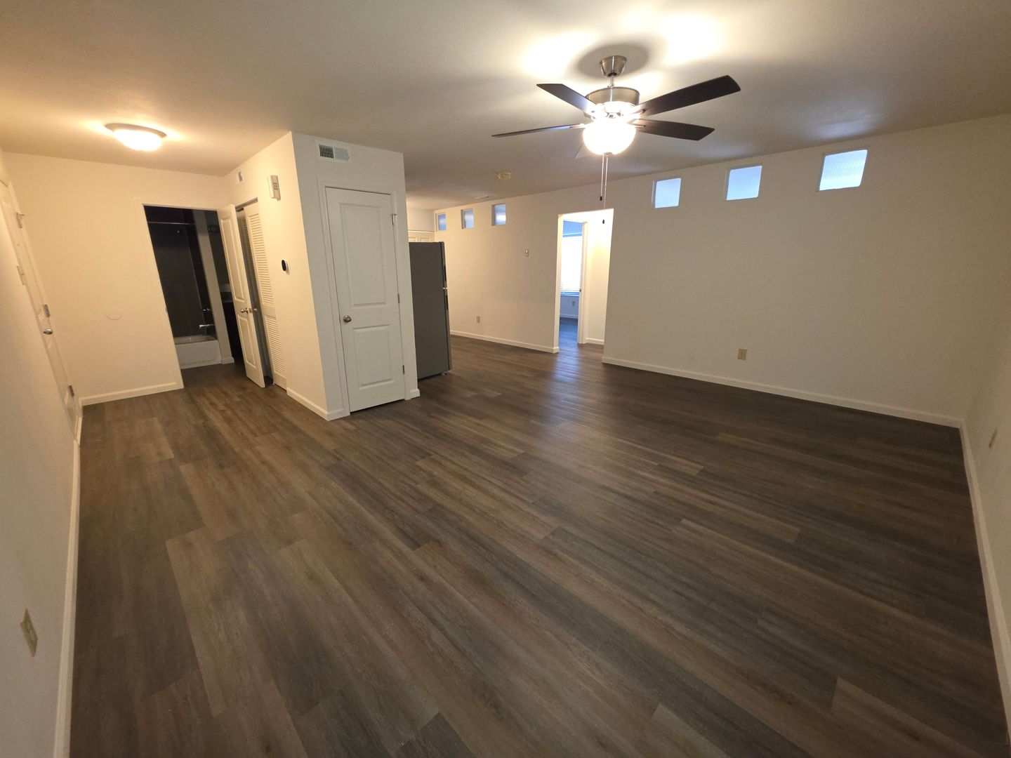 Fenton Apartment: 684 South Old Highway 141