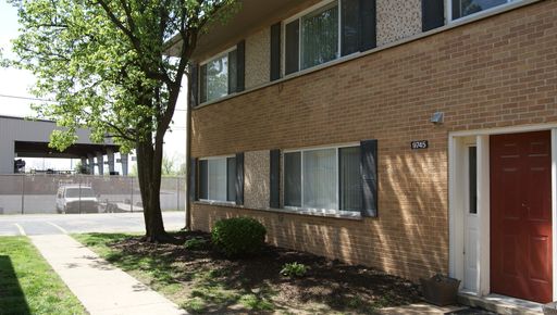 1 Bed 1 Bath Rental at 9744H Fairhurst Dr., St. Louis, MO – photo 1