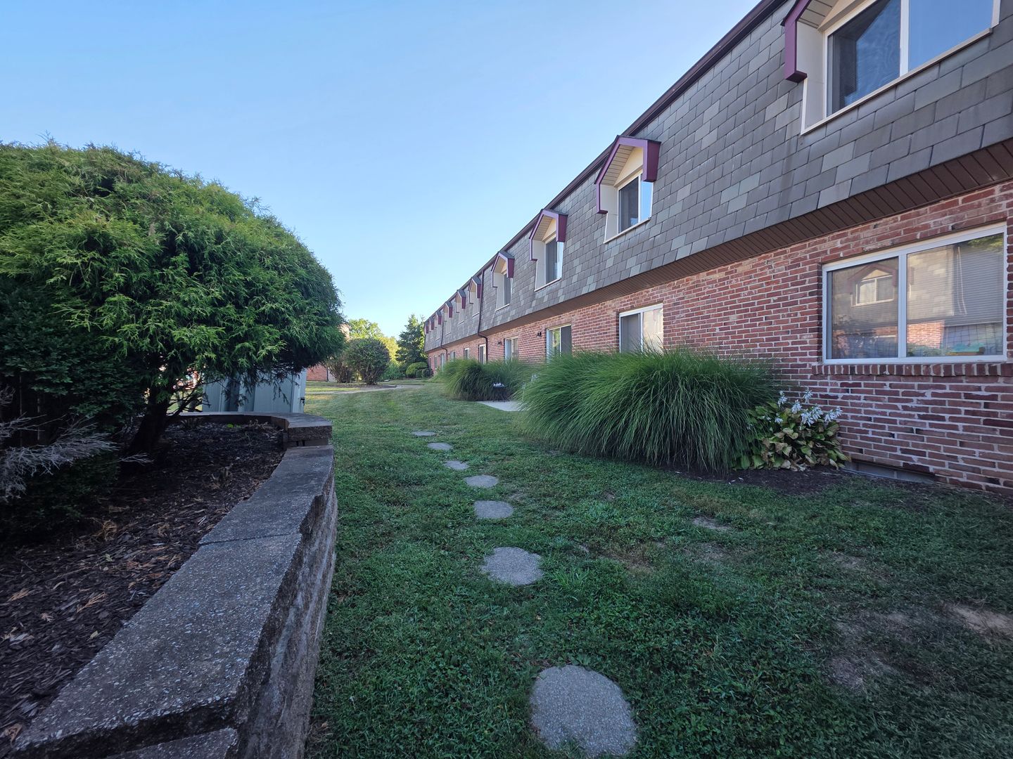 St. Louis Apartment: 11327 Gravois Road