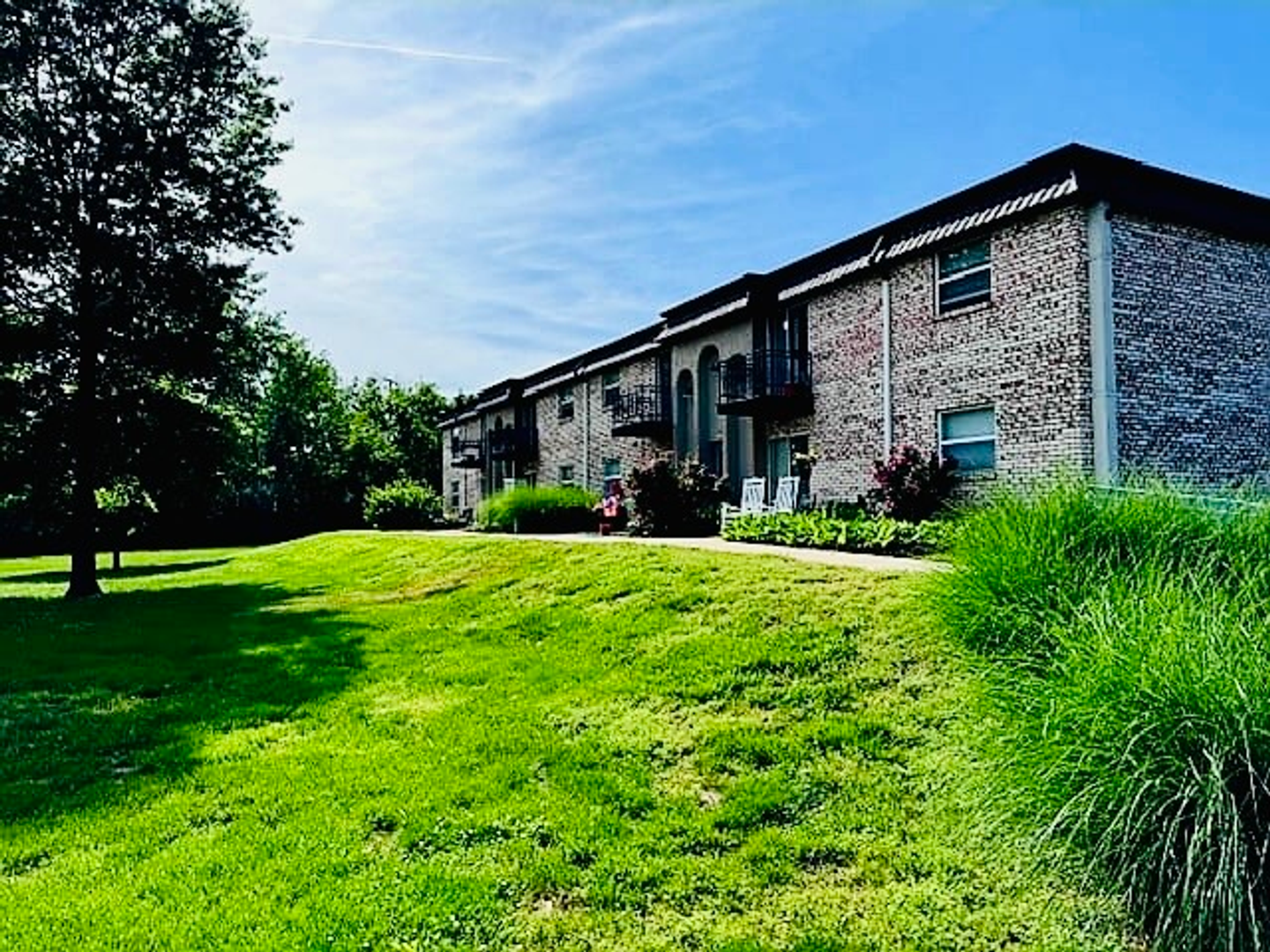 St. Louis Apartment: 9920 Merito Drive