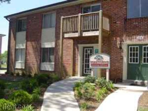 1 Bdrm / 1 Bath - FIRST FLOOR - Non Smoking Building – photo 1