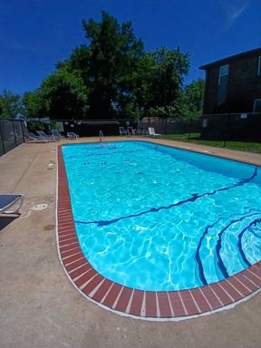 1bd / 1 bath - 2nd Floor – photo 1