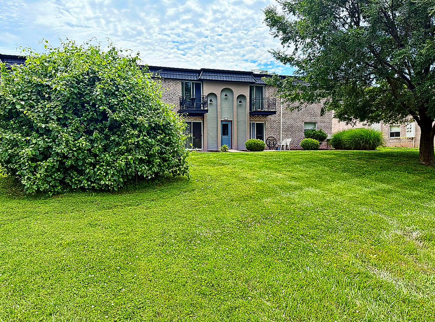 St. Louis Apartment: 9920 Merito Drive