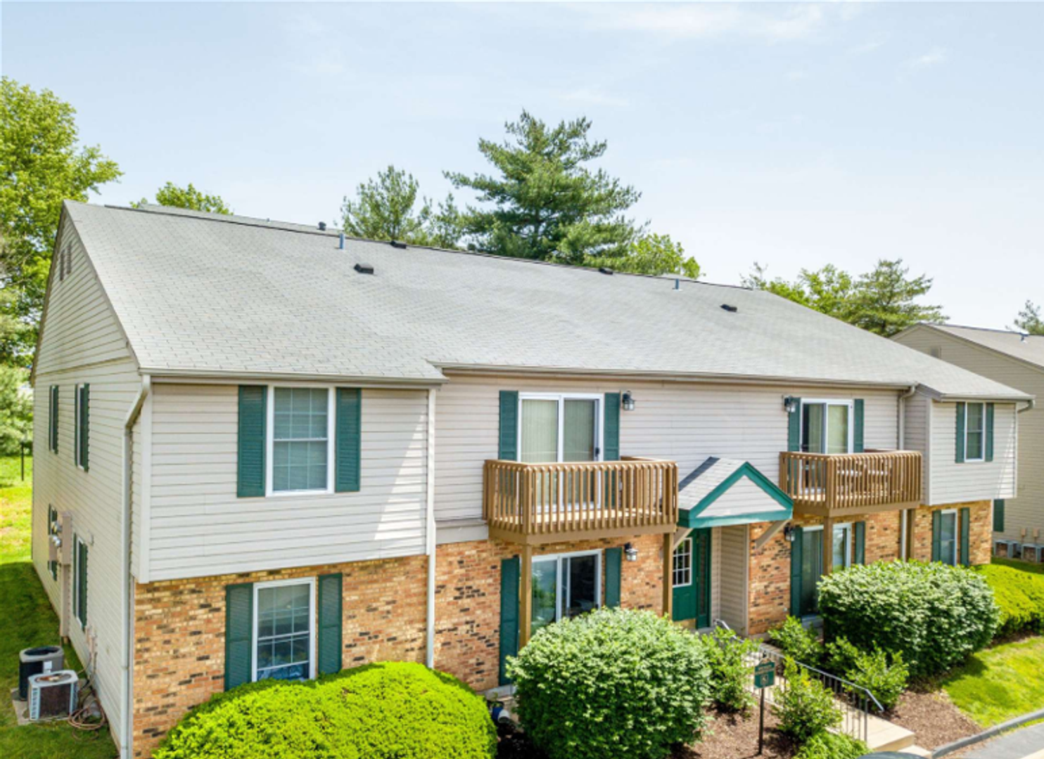 St. Louis Apartment: 1100 Kingbolt Cir Dr.