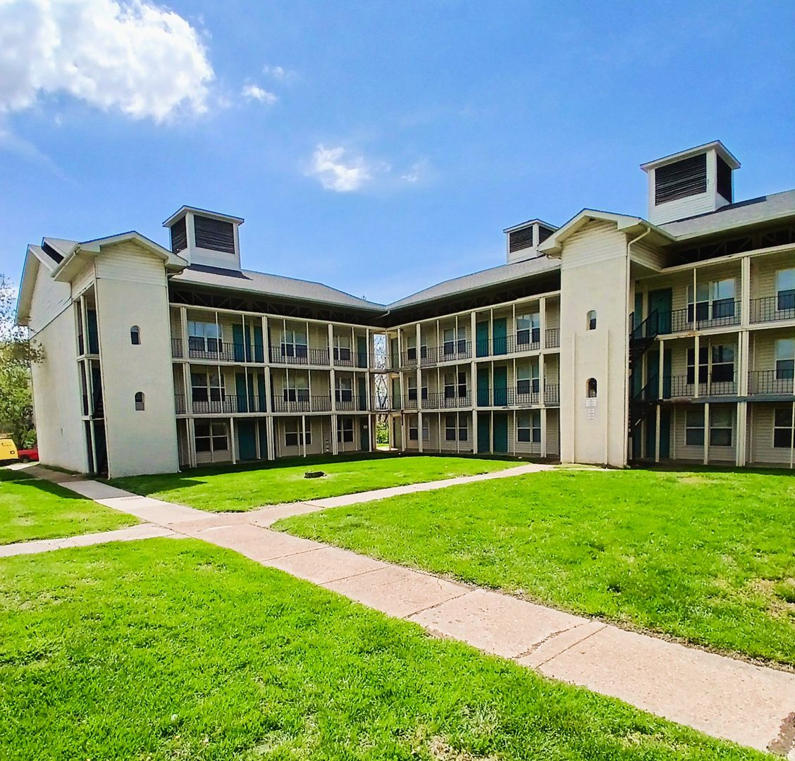 Valley Park Apartment: 54-66 Cheryl Lane