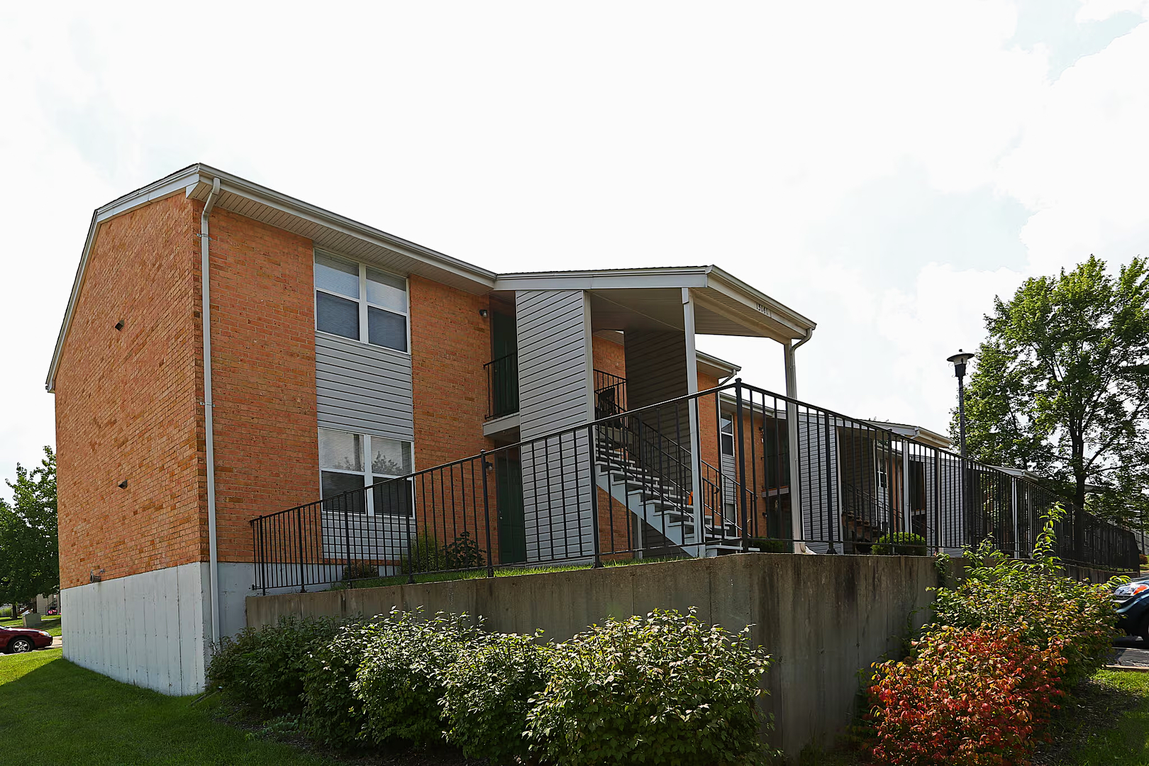 St. Louis Apartment: 13108 Bulter Oak Dr.