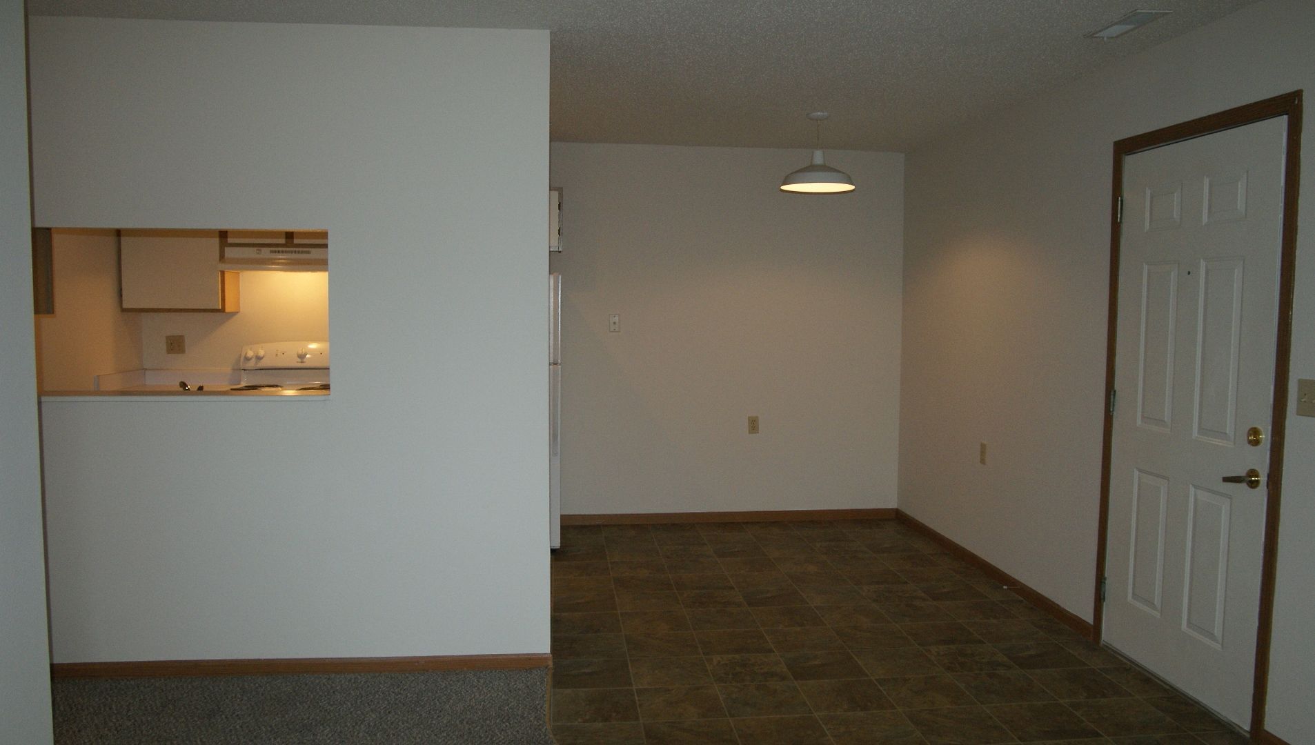 Hillsboro Apartment: 199 Hunters Ridge Dr.