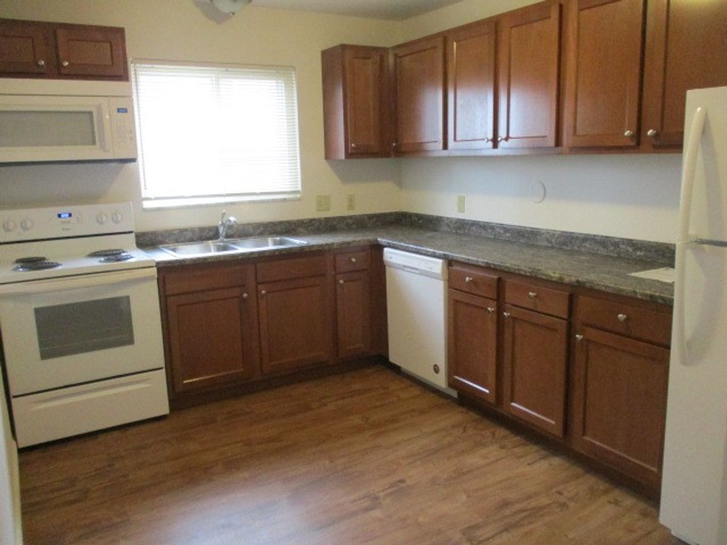 St. Louis Apartment: 5226 Lemay Ferry Rd