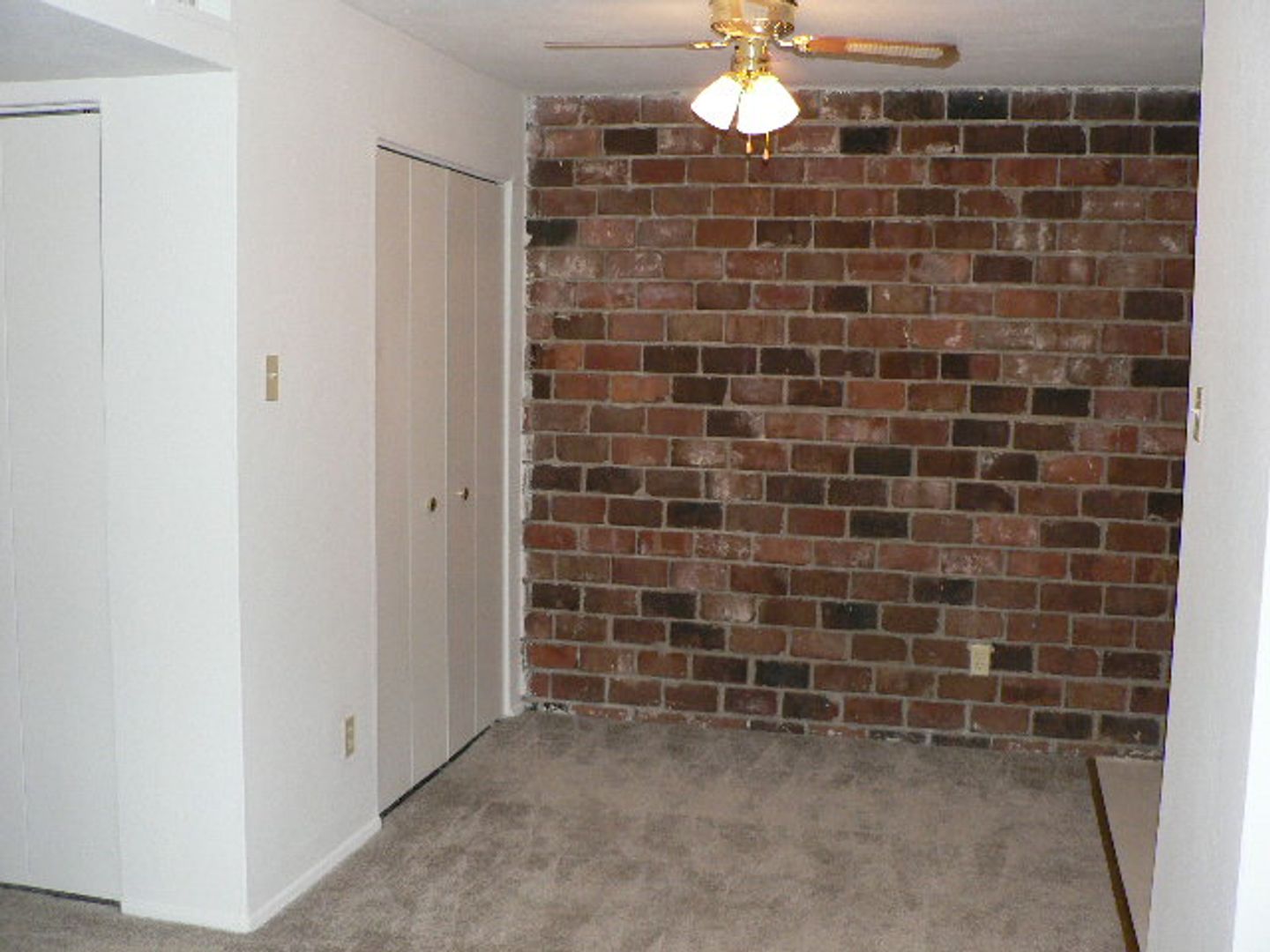 St Louis Apartment: 4080 Sir Bors