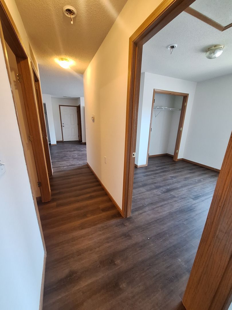Desoto Apartment: 1998 Woodcrest Place