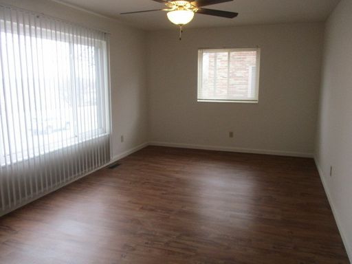 2bd/1 bath - 2nd Floor - Non Smoking Building – photo 1