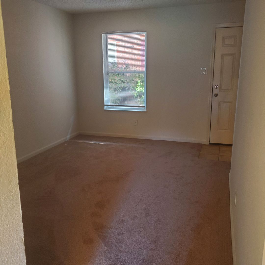 Arnold Apartment: 509 Potomac