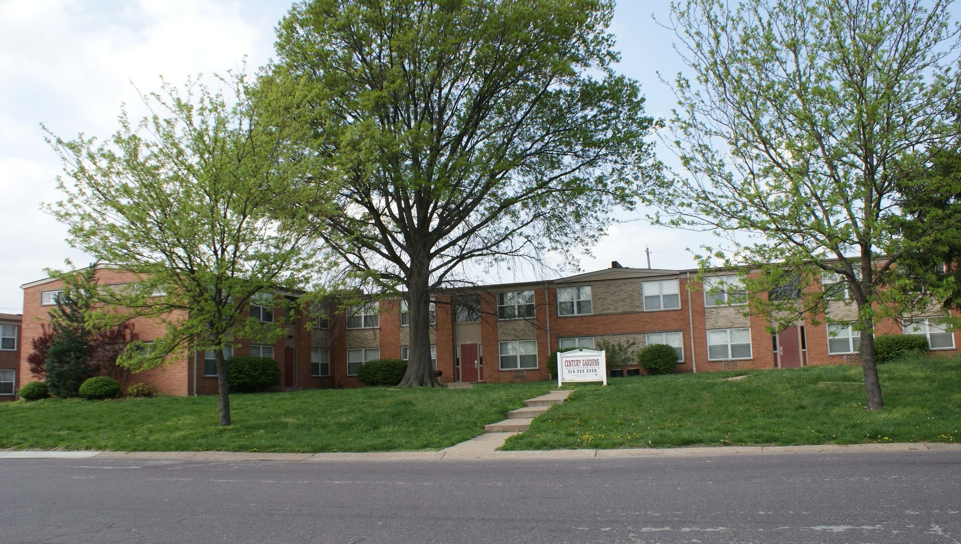 St. Louis Apartment: 1600  Page Industrial Blvd