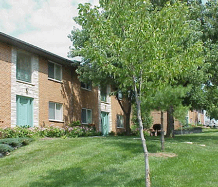 1 Bed 1 Bath Rental at 3747-1 Hickory House Lane, St. Louis, MO – photo 1