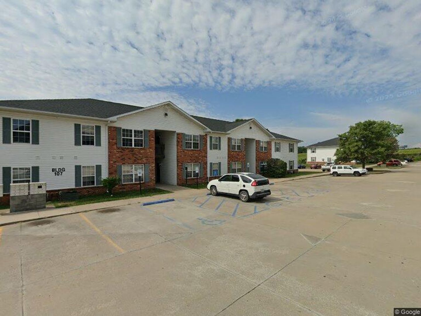 Ste. Genevieve Apartment: 107 Basler Dr.