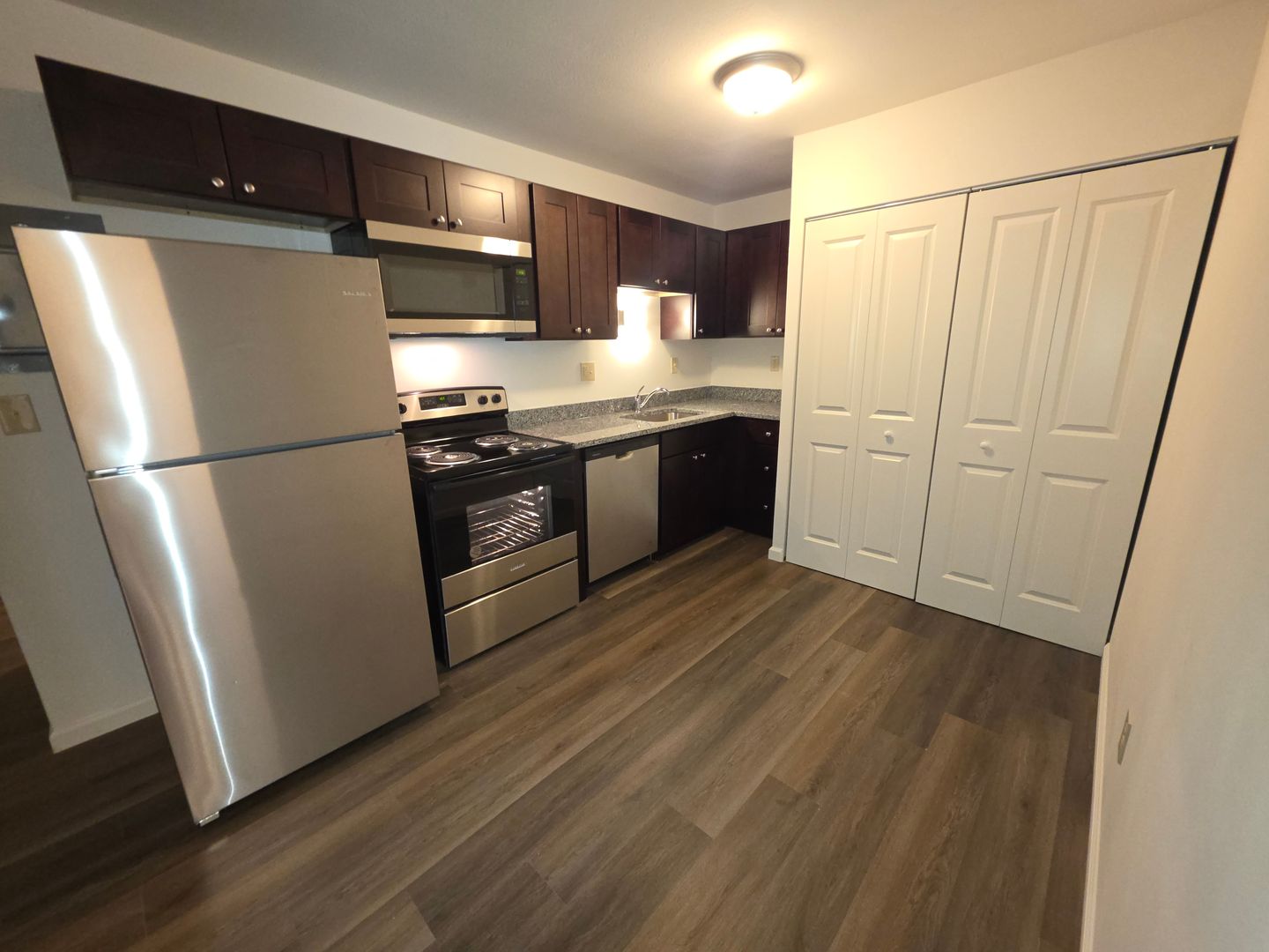 Fenton Apartment: 684 South Old Highway 141