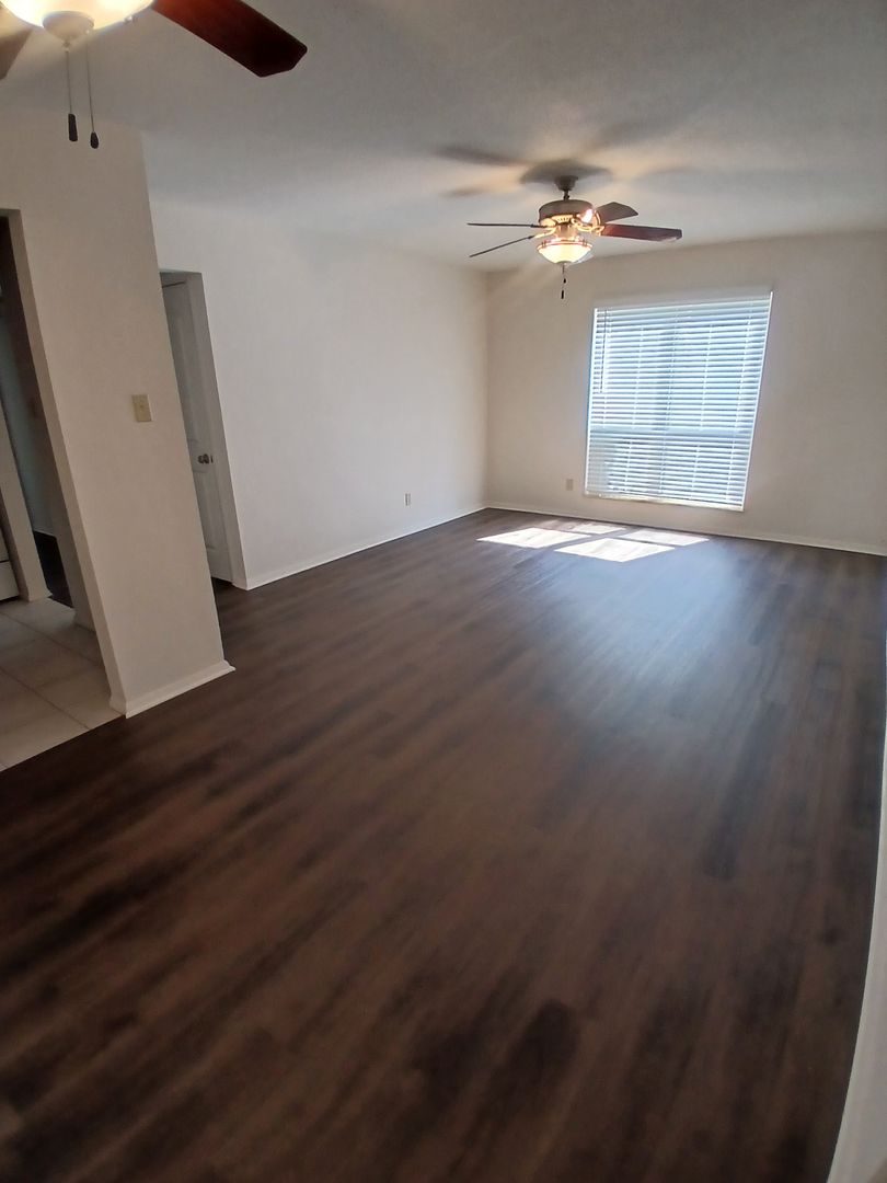 St. Louis Apartment: 11515 Gravois Road