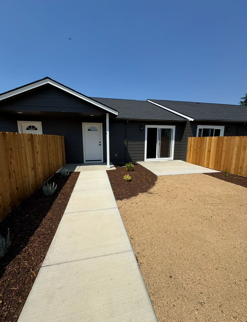 Medford Apartment: 150 Seroba Circle