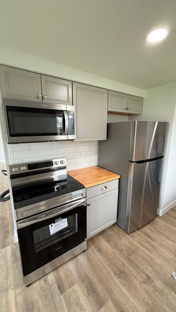 Medford Apartment: 301 S Columbus Avenue