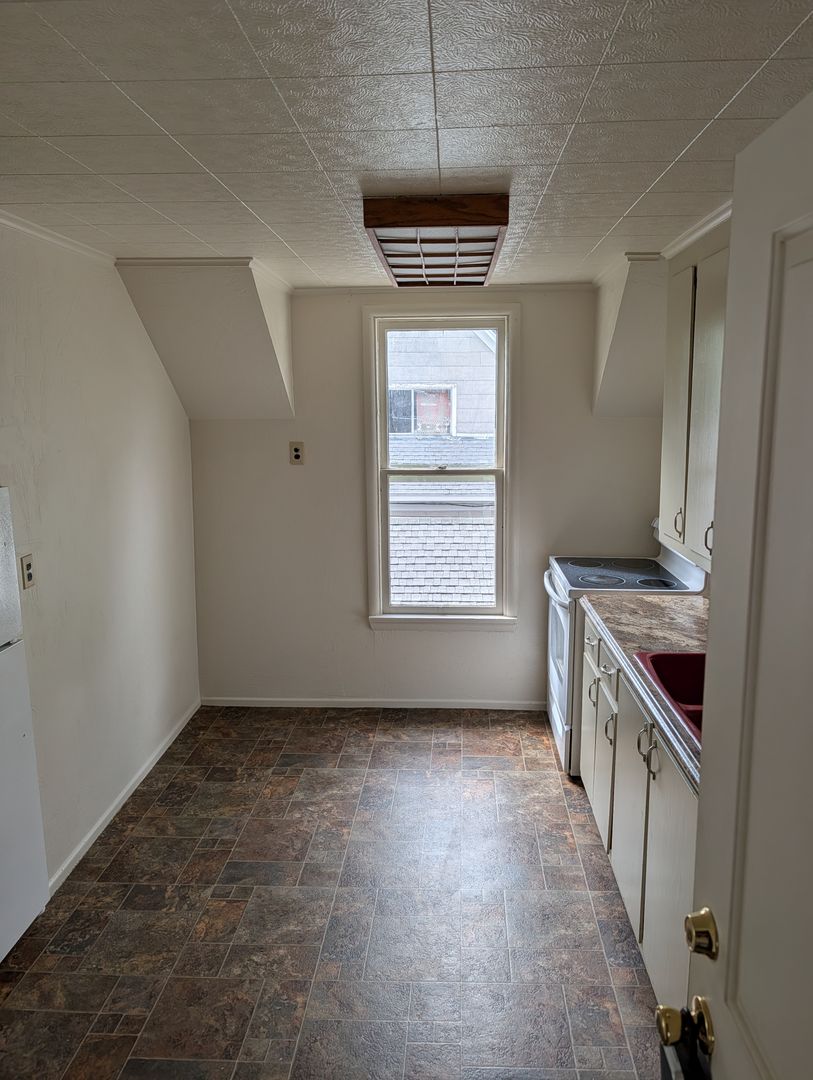Medford Apartment: 124 Newtown Street