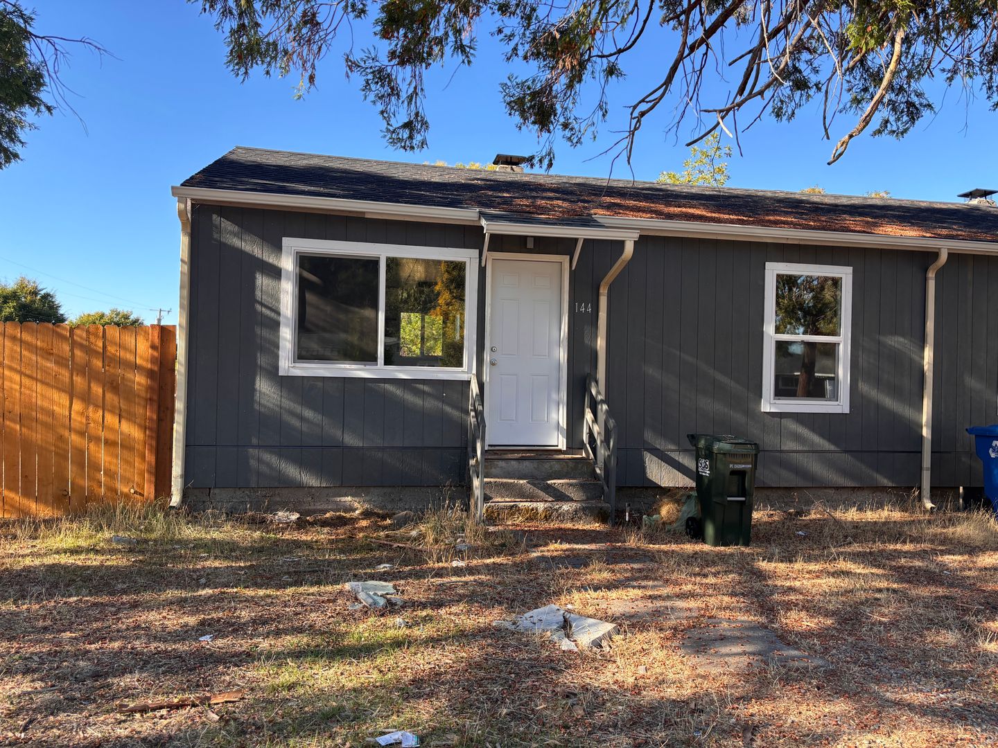 Eagle Point Apartment: 144 Onyx Street