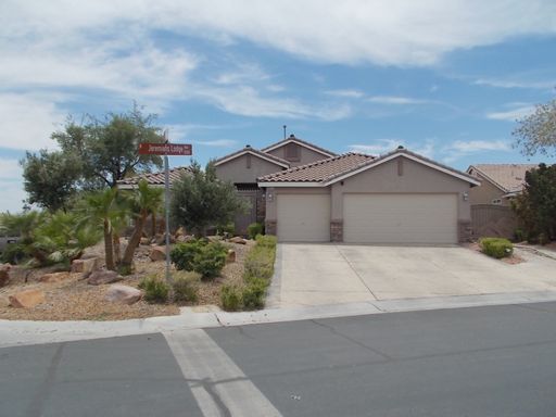 Stunning 4-Bedroom Ranch-Style Rental with Resort-Style Backyard! – photo 1