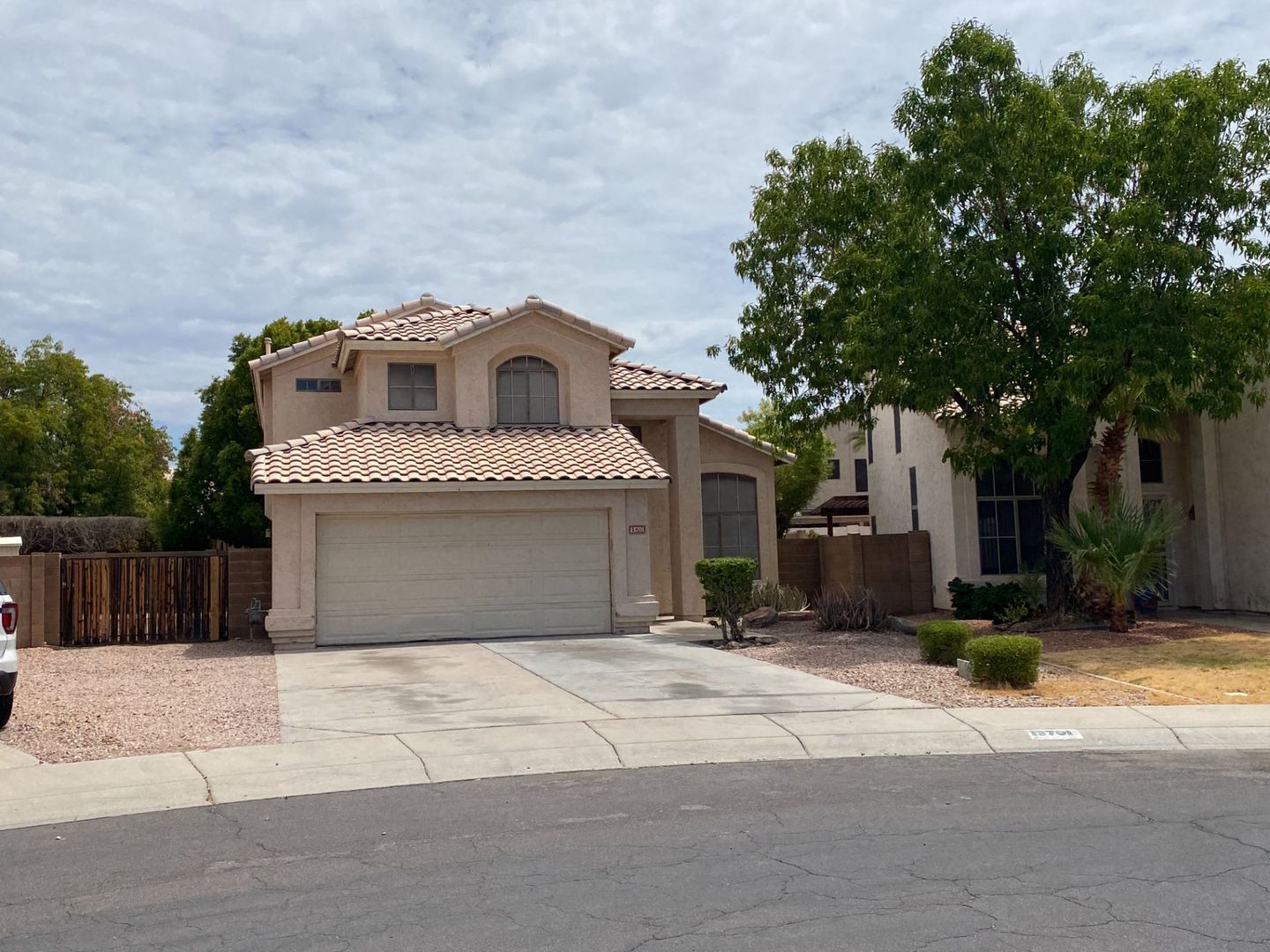 Peoria House: 13701 N 82nd Ave