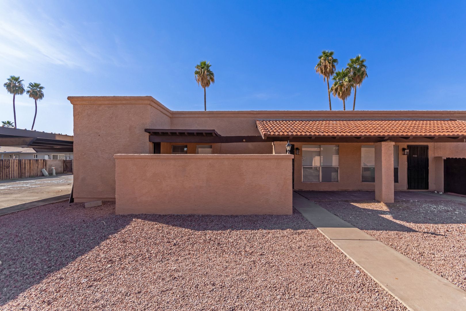 Chandler Apartment: 615 N Arrowhead Dr