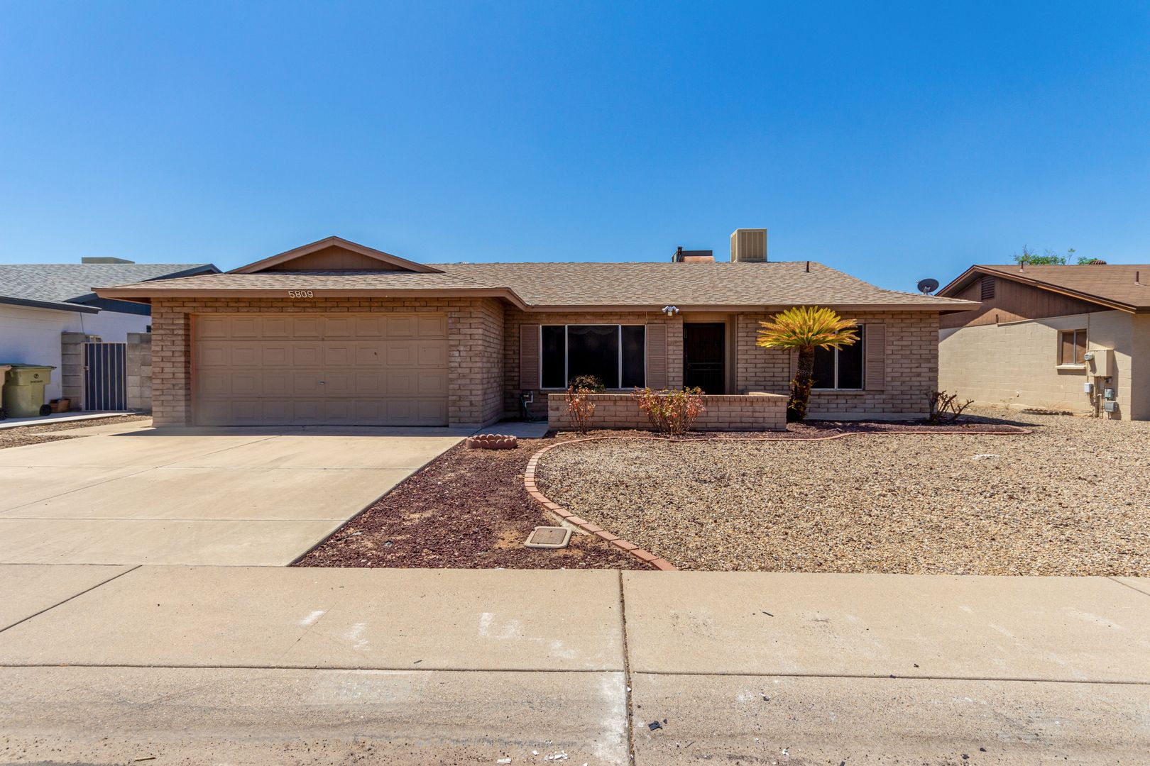 Glendale House: 5809 W Yucca St