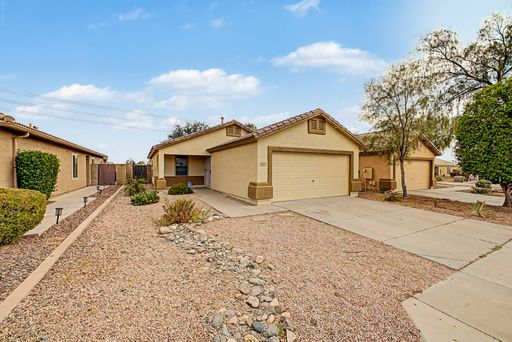 11417 W Amber Trail - MOVE IN READY, 3 bed/2 bath – photo 1